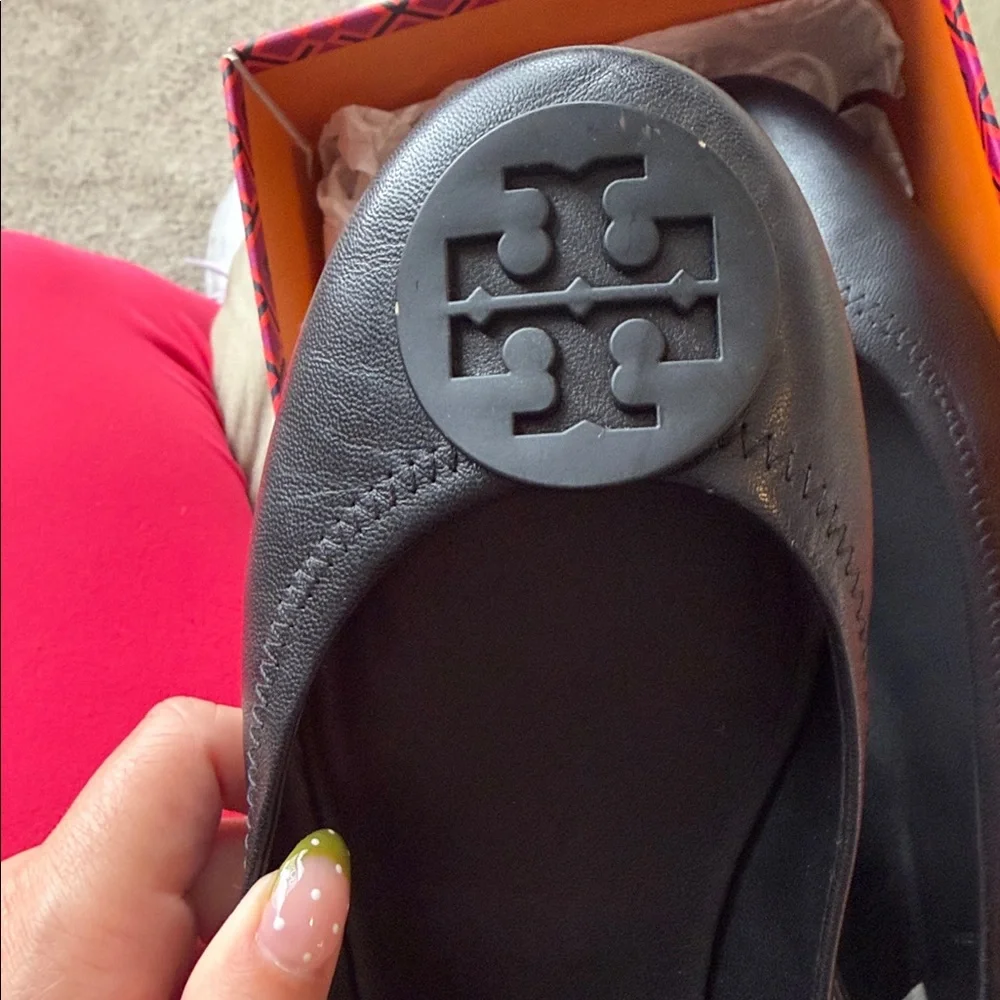 Tory Burch mini travel ballet with logo - Picture 4 of 5